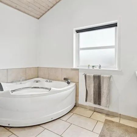 Holiday home Aira - 200m From The Sea By Interhome *