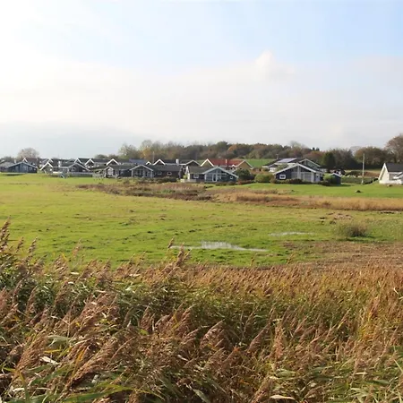 Aira - 200m From The Sea By Interhome
